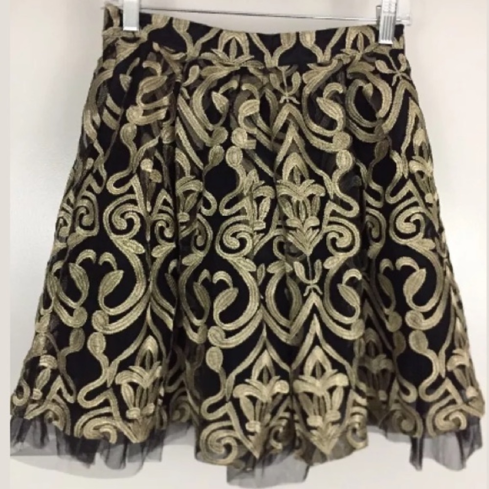 NEW $195 A-line flare skirt gold floral stitch Med